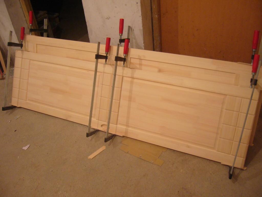 组装好的衣柜门板