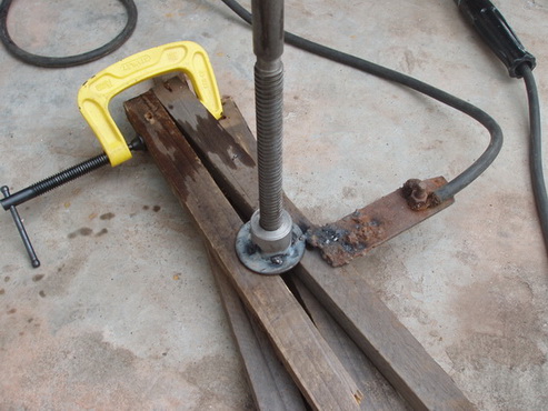 拧紧了才好焊接