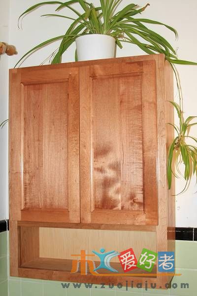 small cabinet 1.jpg