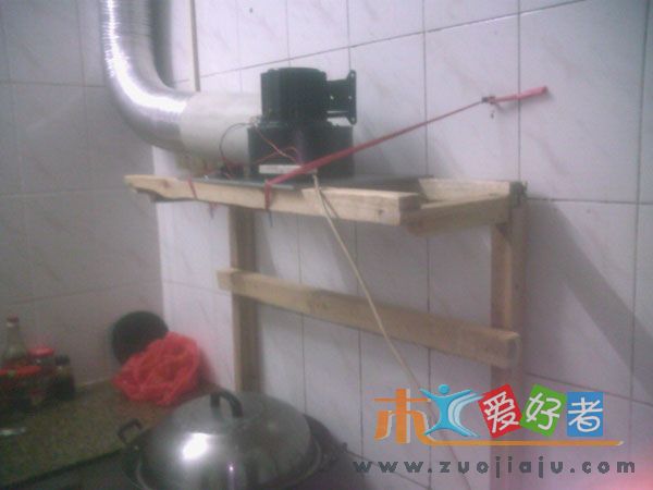 油烟机架试装.jpg