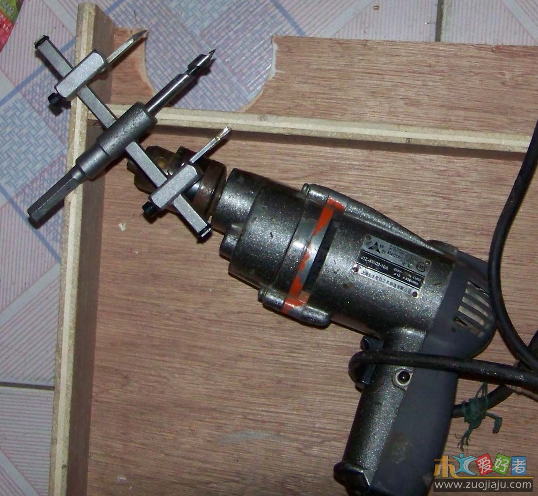 200902手电钻和飞机开孔器0238.JPG