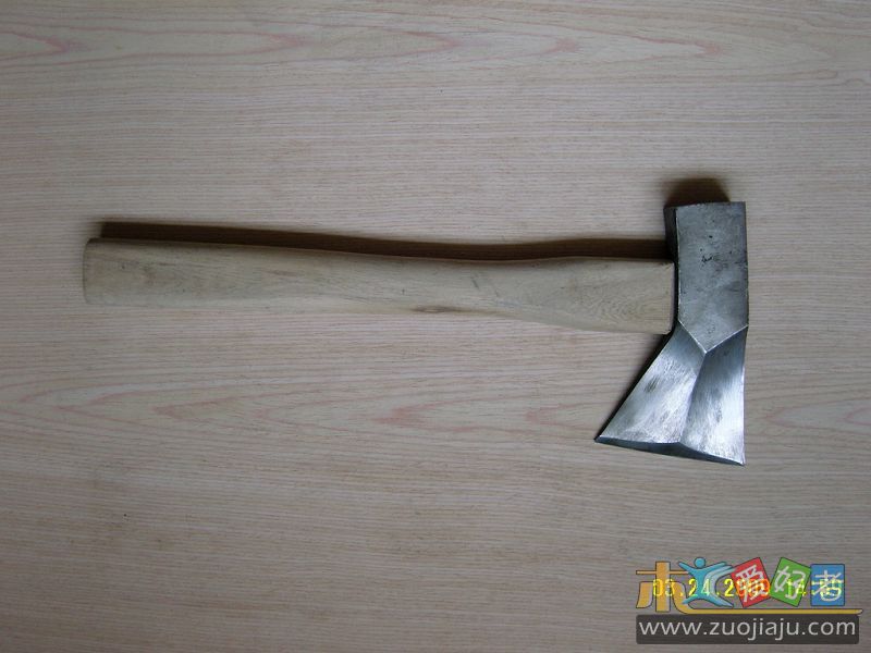 带肋筋单刃斧