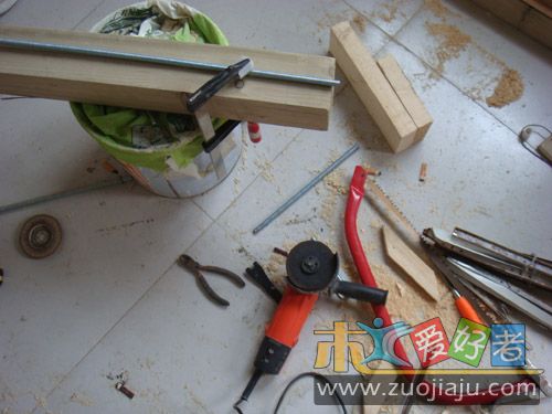 将丝杆按照尺寸排好