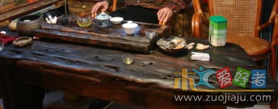 上了木蜡油的茶台.jpg