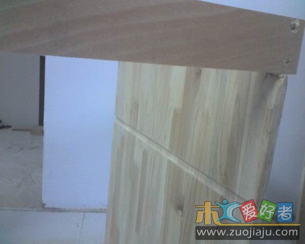 还有一层的中间，没有加版还