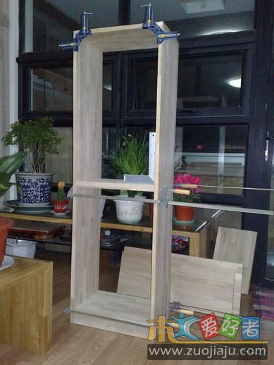20100215368.jpg